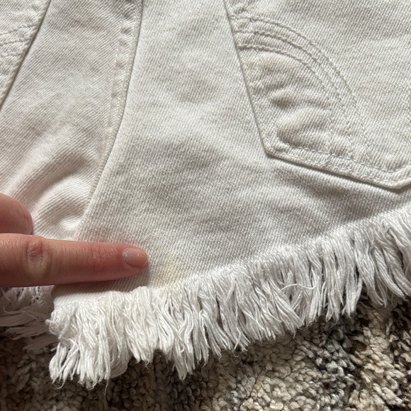 Hollister White Distressed Frayed Denim BOOTY shorts - Picture 4 of 5
